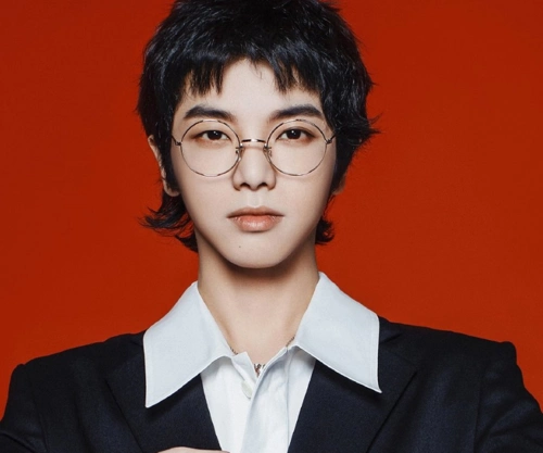 刚宣布有了女儿,华晨宇就又官宣"新身份",这确定尊重张碧晨?_腾讯新闻