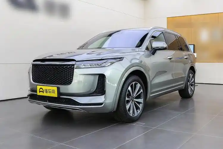 理想one壁纸_理想one_理想one外观图片_37/656张图片_理想one银色