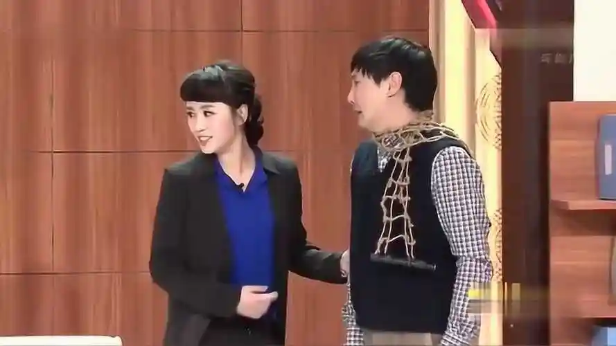 沈腾马丽爆笑小品投其所好马丽教沈腾如何拍领导马屁结果给拍进去了