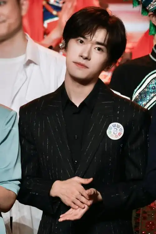 易烊千玺不辞星海舞台