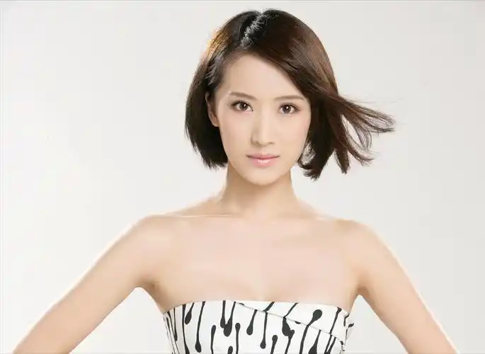 李念丈夫("海藻"李念:红了就结婚,嫁大14岁百亿富商,30岁生二胎)