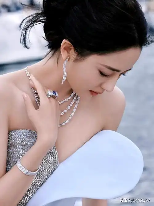 明星图片佟丽娅