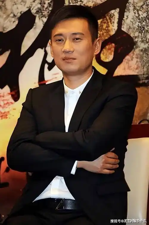 2 评论 收藏 分享 演员徐洪浩:家里家外都被小10