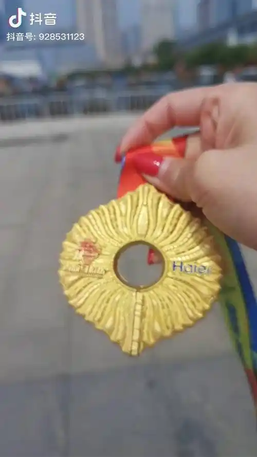 青岛马拉松青岛马拉松全程奖牌