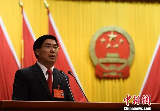 赖泽华全票当选广东肇庆市市长