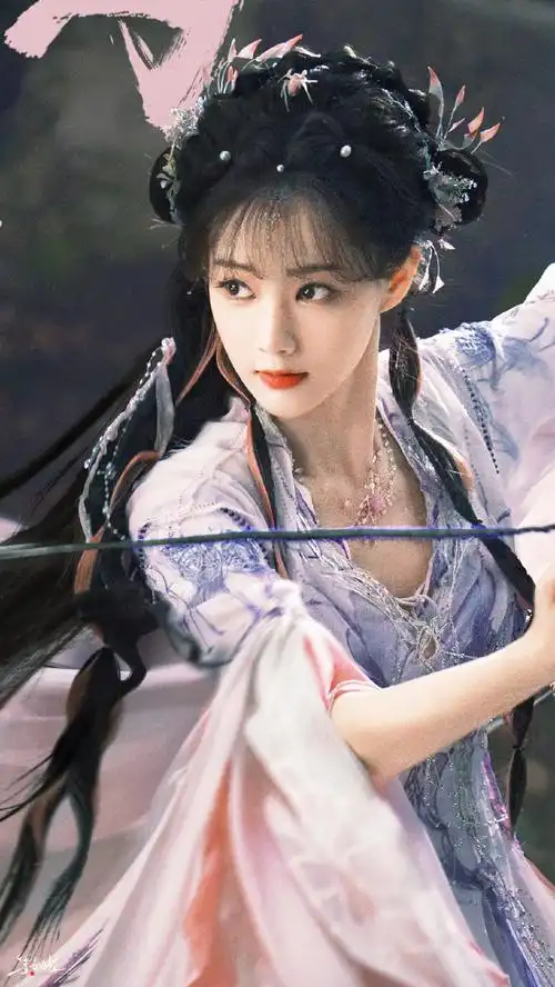 桐姐和淇淇的古装我都很喜欢,今天的海报妆造也很美丽诶.