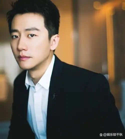 不拍戏就"消失",39岁的黄轩,已经走上了男演员的另外一条大路