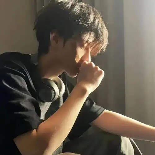 😎 📸 精选真人男生头像,风格各异,总有一款适合你!