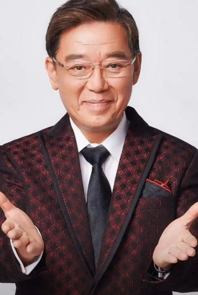 演员李立群不了解国家医疗政策,抱怨杭州看病太贵,两个星期住院费20