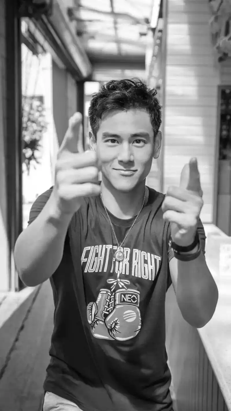 彭于晏男神 #壁纸 #高清壁纸 #壁纸分享 #帅就完事了  - 抖音