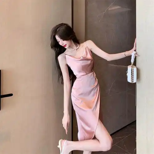 2023新款气质名媛吊带礼服裙高级缎面荡领吊带开叉包臀连衣裙