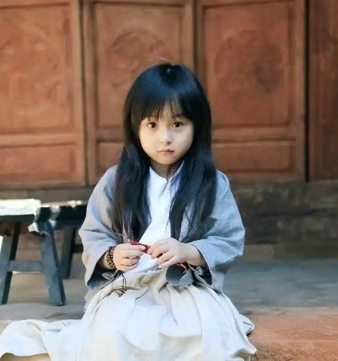 回顾小芈月刘楚恬2岁出道年入百万当红选择隐退她经历了啥