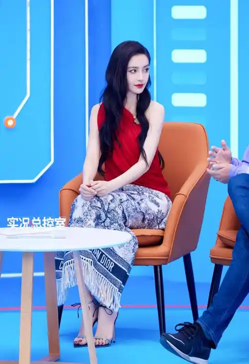 杨颖|一字带高跟鞋美jio丫_脚丫_魅力_才华