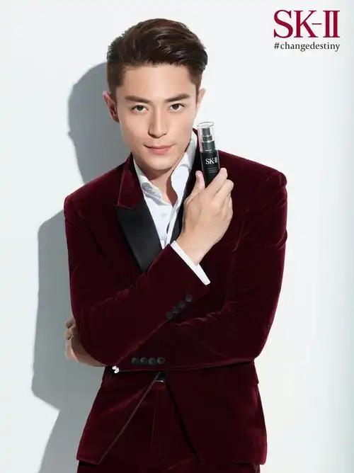 p>霍建华(wallace huo),1979年12月26日出生于台湾省台北市,祖籍山东