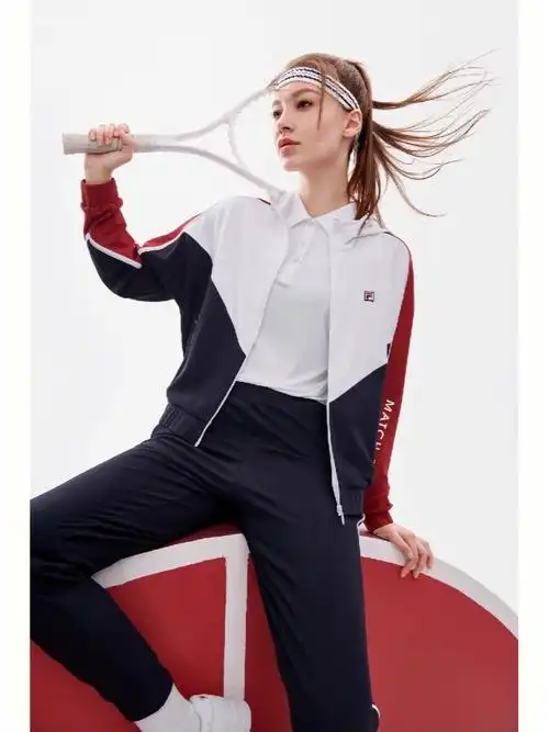 网球卫衣 抗菌运动长裤外层搭配撞色连帽外套,校园风拉满95新品上市