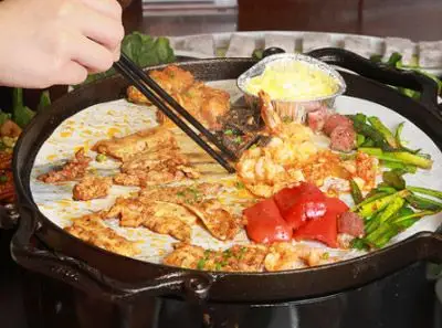 北京主营产品:铁板烤肉 铁板烤肉加盟行业分类:韩国料理烤肉经营模式