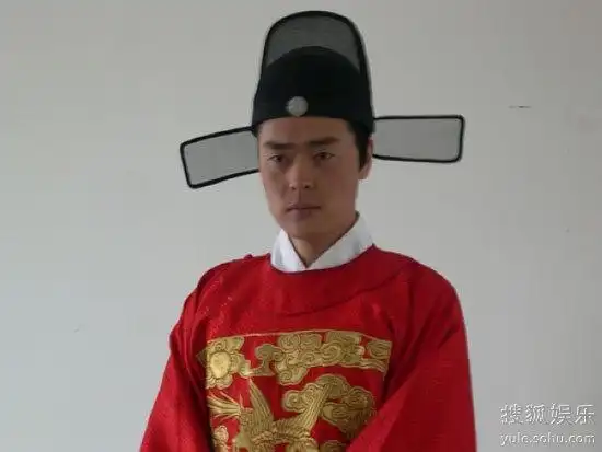 奢香夫人登央一张桐辛苦两部戏轮班转