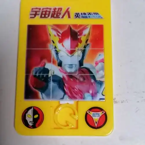 奥特曼华容道宇宙超人奥特曼九宫格可移动拼图儿童玩具华容道拼板随机