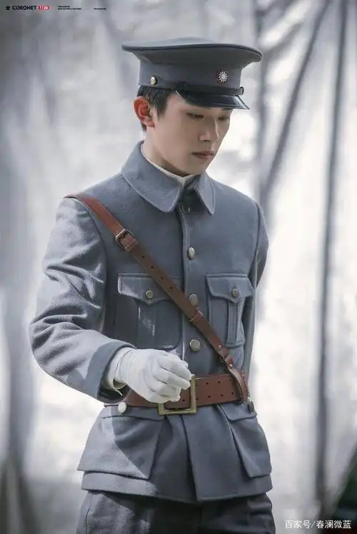 宝贝拍电视剧《热血同行》的剧照.