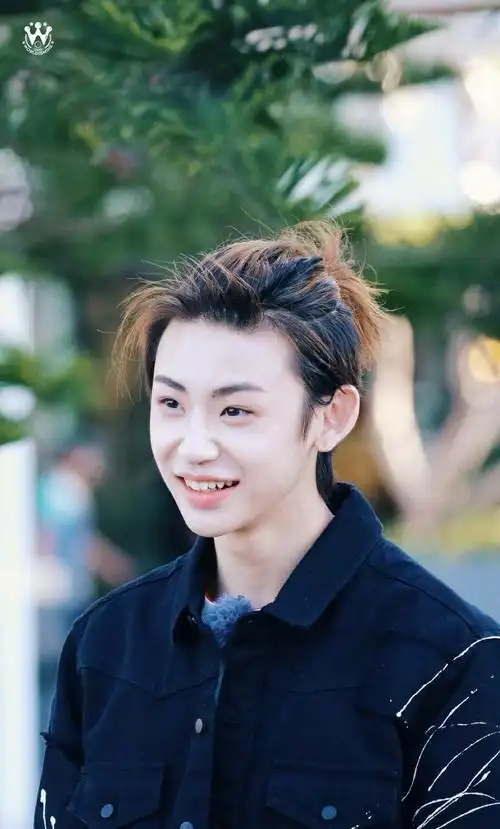 小鬼王琳凯治愈笑容合集可可爱爱可爱鬼,笑起来真的太有感染力了