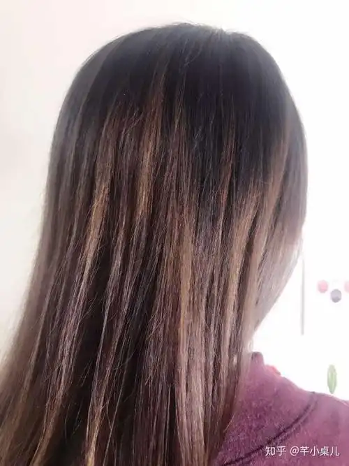 emmm,希望我也早日把头发养到可以去拍那种" 假装不经意间从背后拍抓