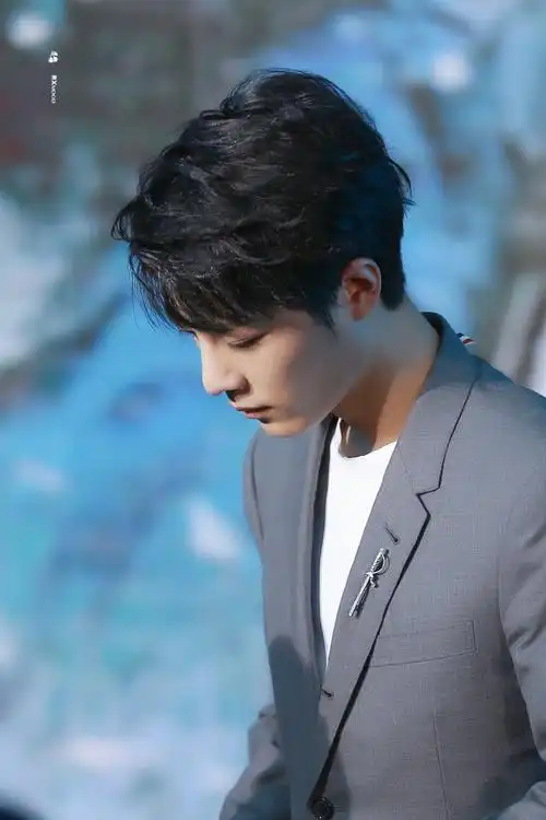 肖战的那年今日##肖战顺顺利利##肖战