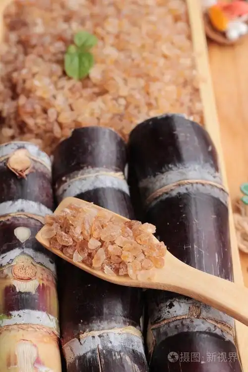 甘蔗糖和来自大自然的新鲜甘蔗