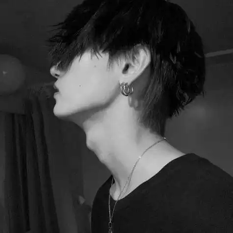 比较顺眼的高冷男生头像黑白霸气背影侧脸帅气合集