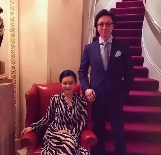 主持人陈辰嫁小2岁歌手余笛41岁高龄生子结婚10年幸福如初