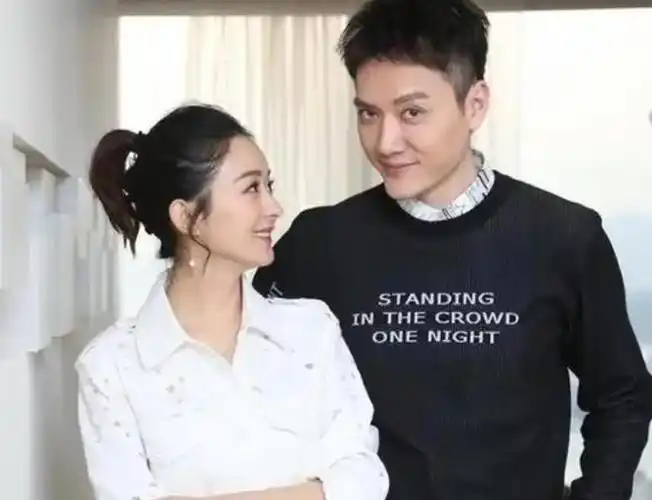 温馨赵丽颖罕见晒与儿子同框合照与前夫冯绍峰为孩子和平共处