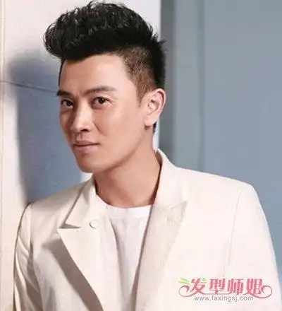 25岁男生两边铲飞机头造型2018夏季帅气款男短发打造3