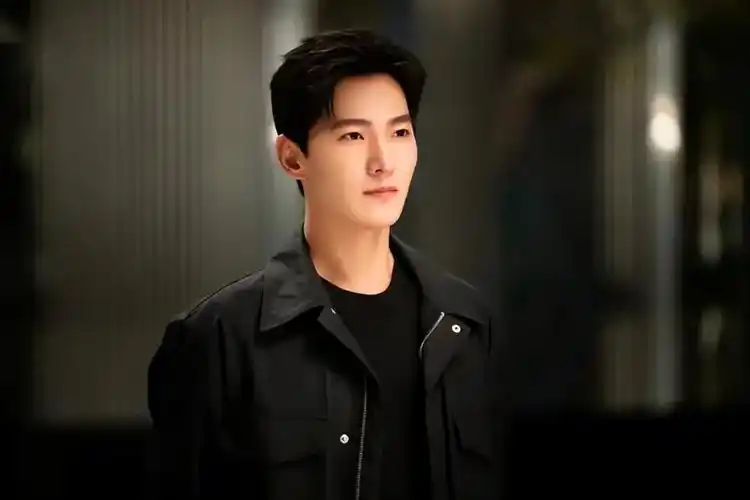 杨洋与张天爱谈过恋爱,分手后与乔欣在一起?杨洋摄影师回应了