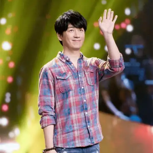 微信头像潘粤明