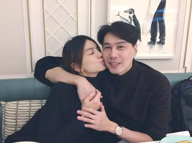 亚洲最长寿女团也抵挡不了魔咒?爆s.h.e要解散了?ella出走自己当老板?