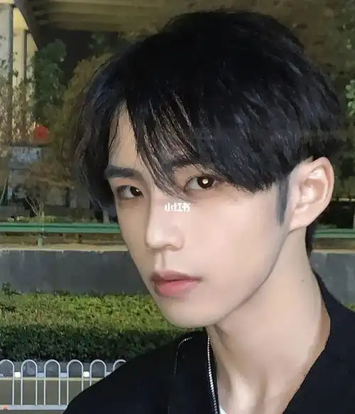 男生必做的发型不挑脸型广州男士烫发广州