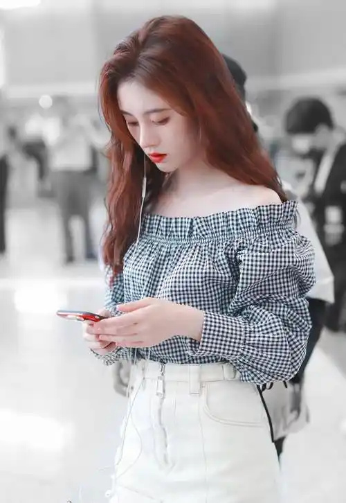 原创鞠婧祎私服穿搭美出新高度不愧是四千年难遇美少女