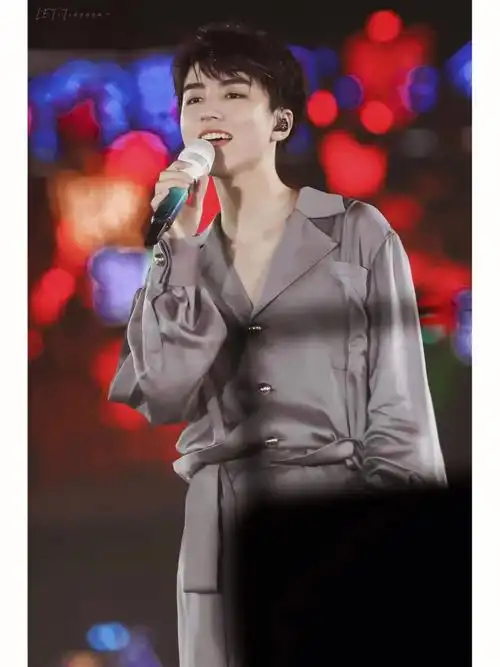 王俊凯23岁生日快乐