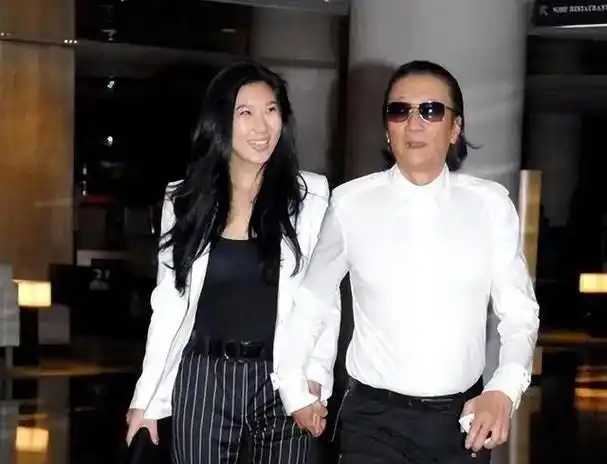 被谢贤养了12年拿青春换来2000万如今36岁的coco怎么样了