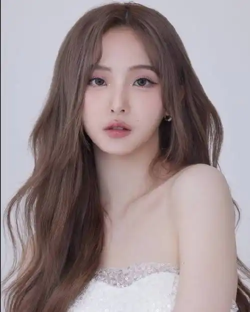 郑乃馨超话#郑乃馨全能创作艺人#美图来袭@nene郑乃馨