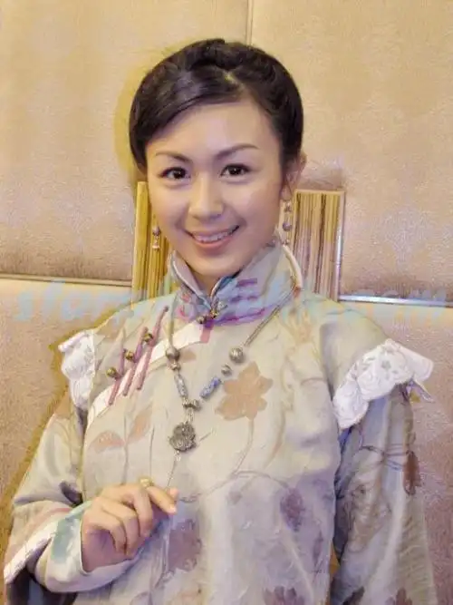 唐宁本来是个很出色的演员,也很有天赋,可是唐宁在他事业最辉煌的