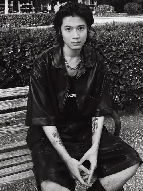 90年代港风男生长发