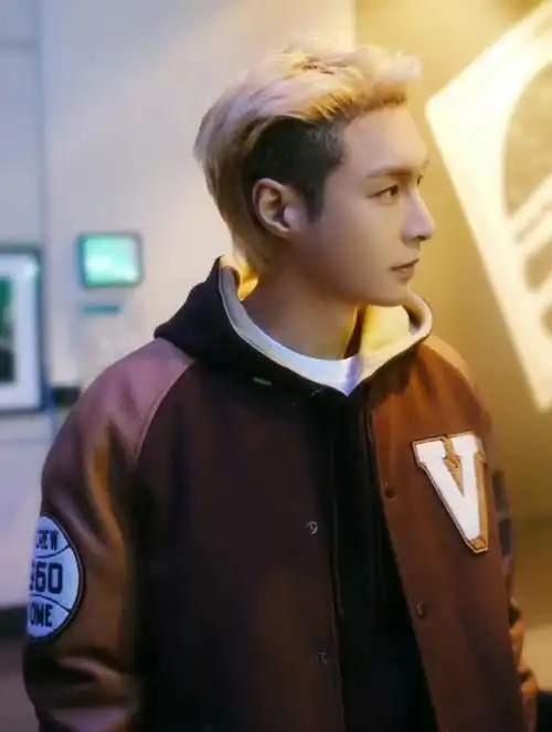 张艺兴低调现身nba洛杉矶德比,被赞有实力就是底气插图