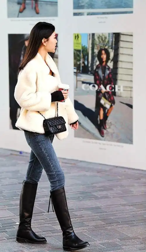 街拍:高筒靴配长裤,美女这样穿最好看|裤装|牛仔裤|打底裤_网易订阅