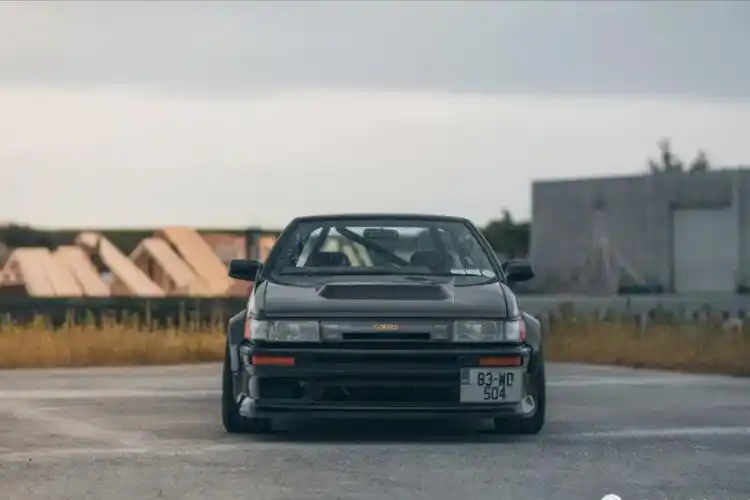 放了15年的丰田ae86改装后依旧迷人