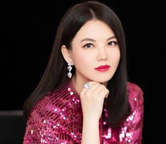 国难当头却一毛不拔的5位明星,个个国内捞金国外花,看看都有谁_潘石屹