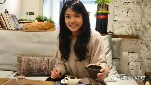 终于补充完整了,那个把初代国民老公汤珈铖拿下的女孩