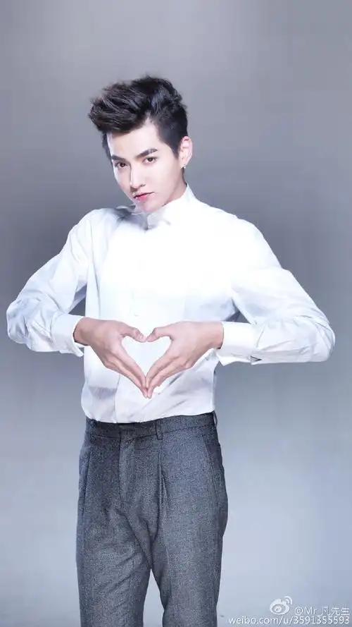 白衬衫男神!林更新鹿晗白敬亭吴亦凡 谁最帅气?