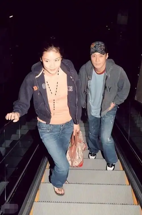 乐基儿:黎明为她倾倒,结婚四年败光7.5亿,现状如何?