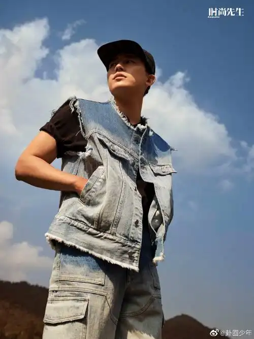 欧豪运动大片##欧豪牛仔马甲造型