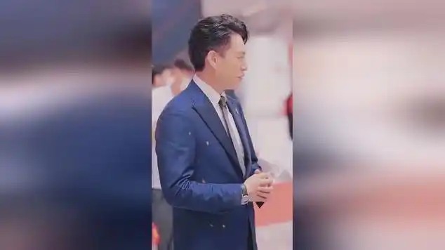 传靳东不仅是位出色的演员他还拥有豪宅和巨额身家|娱乐爆料_网易视频